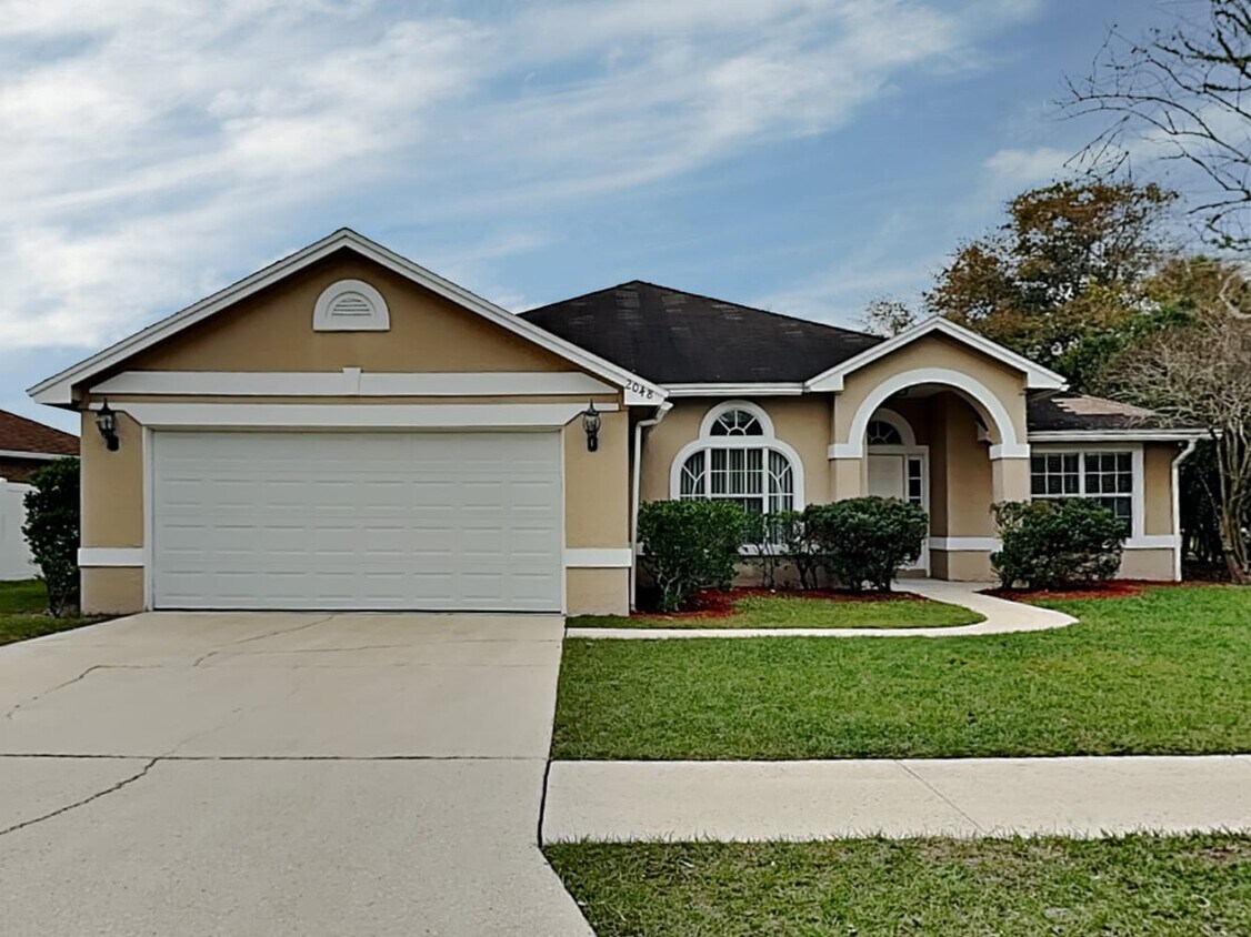 Primary Photo - 2048 Forest Gate Dr W
