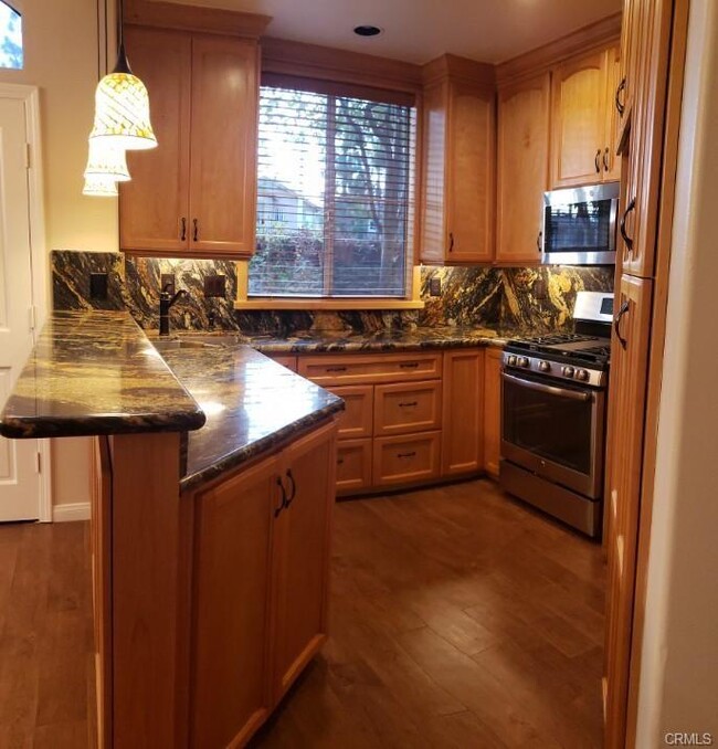 Building Photo - 2630 Dunstan Dr