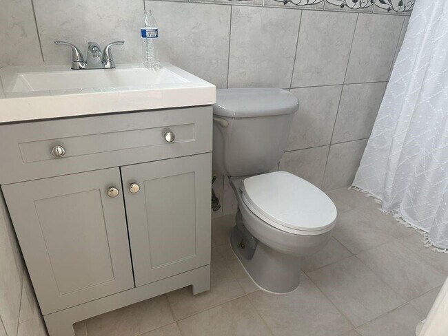 Foto del edificio - 4610 Peters Rd