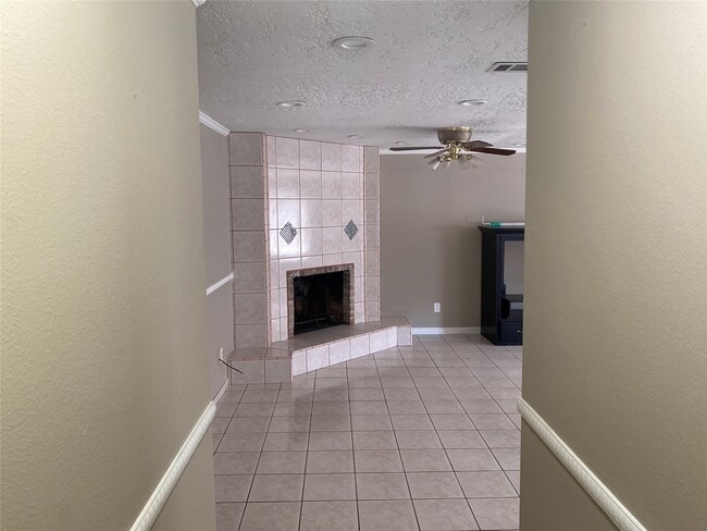 Building Photo - 9619 Camrose Ct