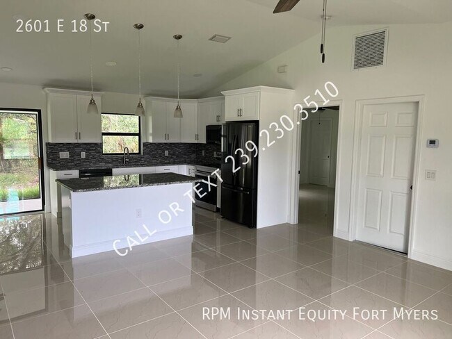 Foto del edificio - 2601 E 18th St