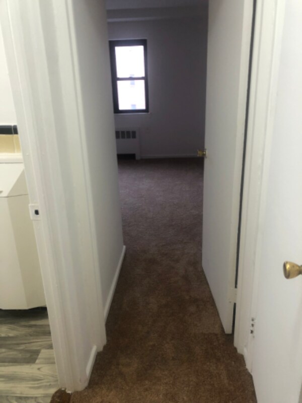 Building Photo - 621 N Terrace Ave