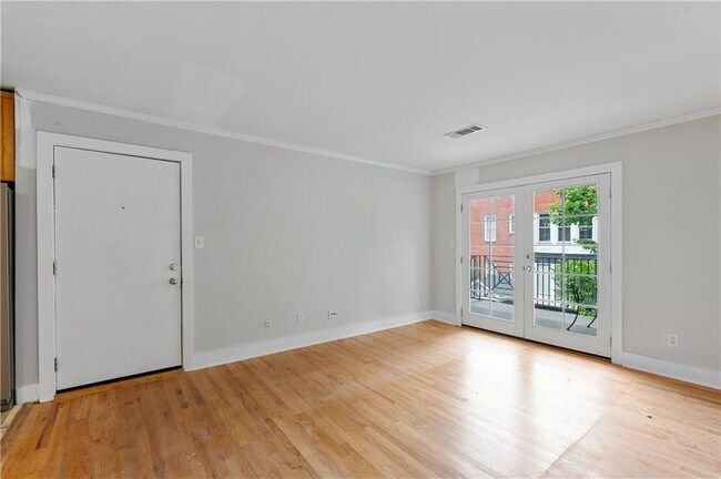 Building Photo - 866 Briarcliff Terrace NE