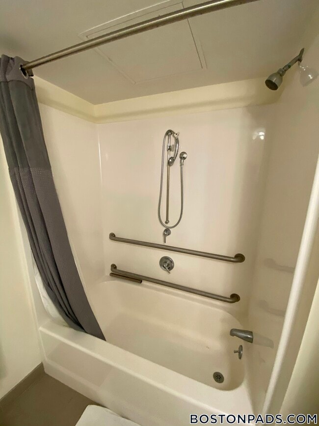 Building Photo - 8 Winter St