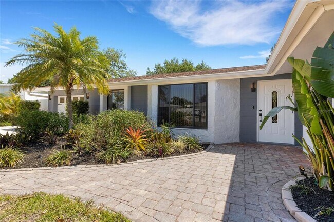 Building Photo - 4645 Hunter Ridge Dr