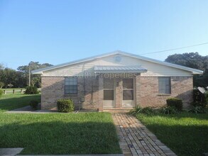 Building Photo - 9610 Bowman Ave