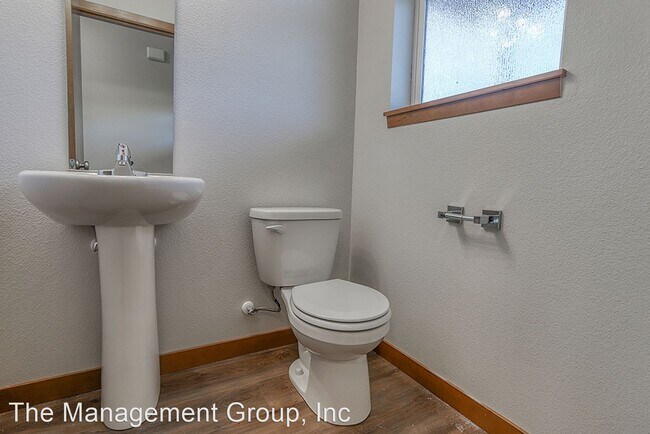 Foto del edificio - 2 br, 2.5 bath House - 3381 Lewis Lane