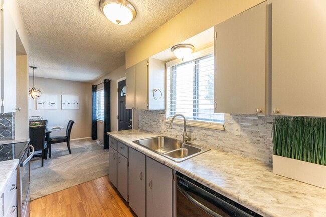 Photo - 954 S Miller St Apartment