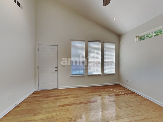 Building Photo - 518 Anglewood Trace