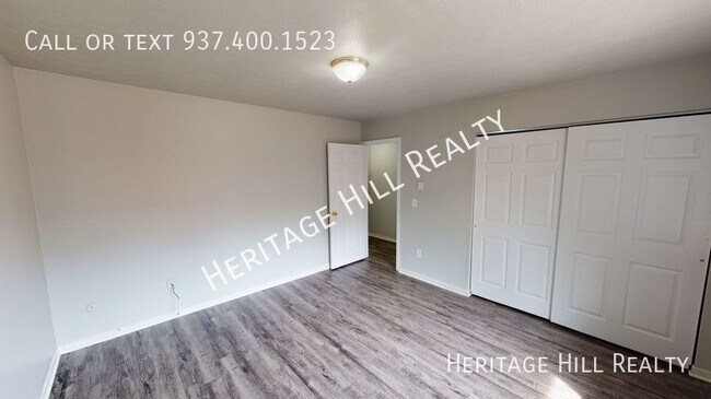 Building Photo - Updated Ranch 2 Bedroom, 1 Bath Apartment ...
