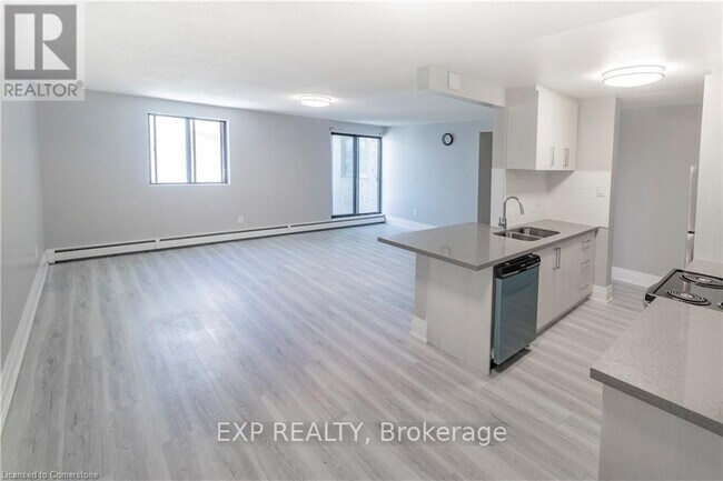 Photo du bâtiment - 4422-4422 Huron St