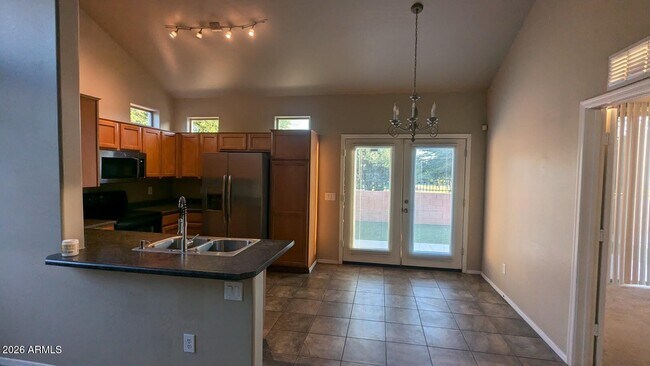 Building Photo - 9857 E Empress Ave