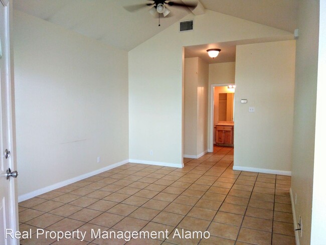 Building Photo - 104 San Antonio Rd