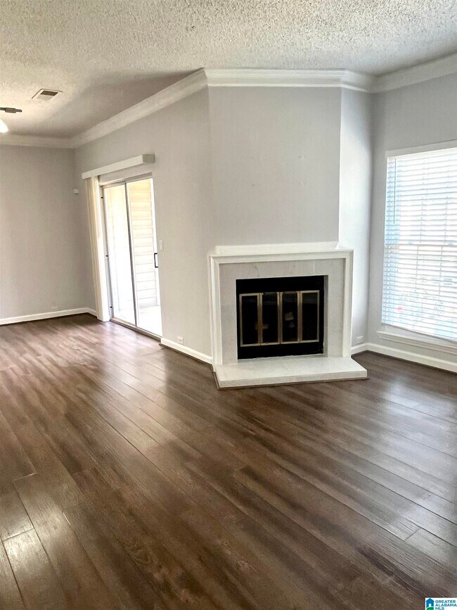 Foto del edificio - 1932 Waterford Pl