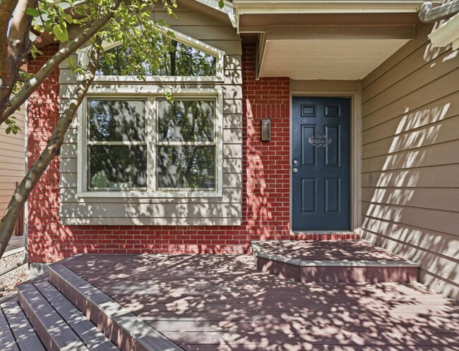 Building Photo - 1747 Sumac St