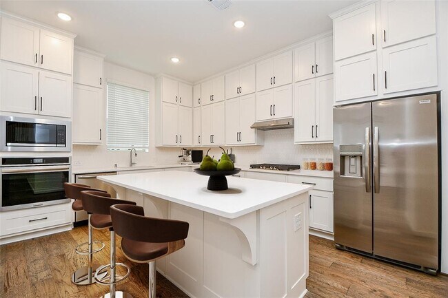 Foto del edificio - 6562 Scarlet Pond Ln