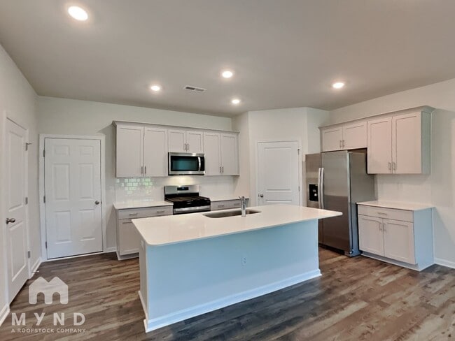 Building Photo - 513 Old Battle Bridge Rd