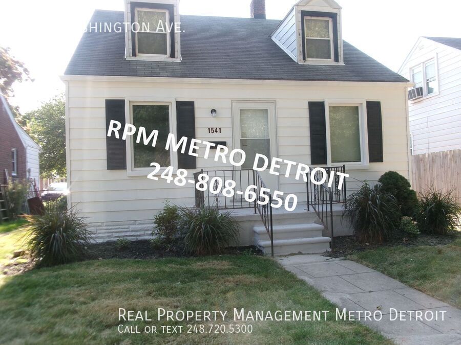 Primary Photo - NEWLY RENOVATED HOME IN LINCOLN PARK