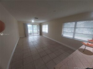 Foto del edificio - 3930 Crystal Lake Dr