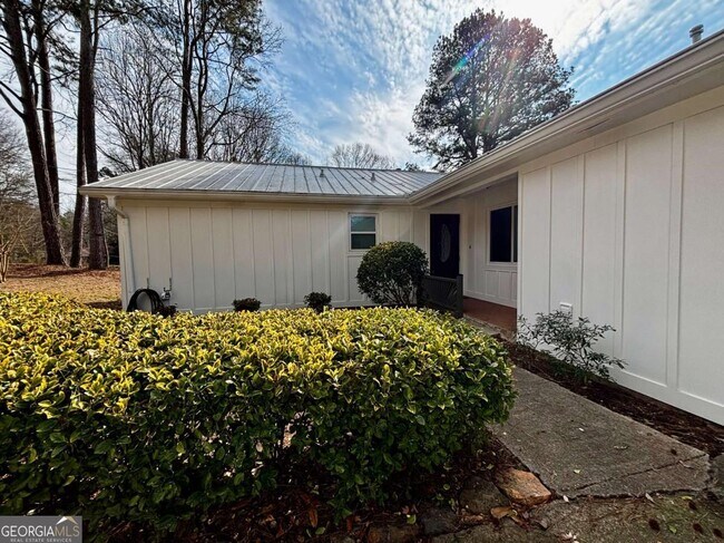 Building Photo - 125 Lantern Ridge Ct