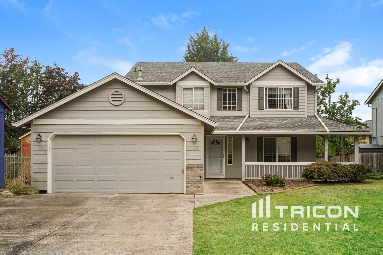Foto principal - 3402 NE 165th Ave