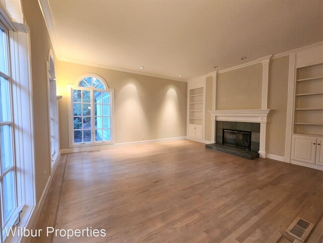 Building Photo - 7 br, 7.5 bath House - 15 Isabella Avenue