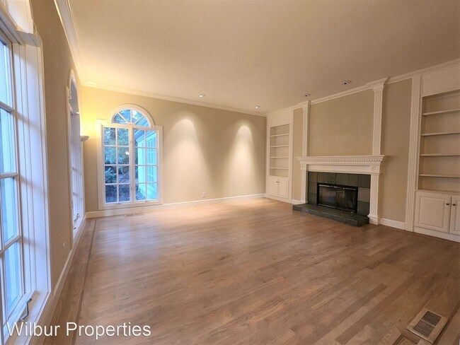 Foto del edificio - 7 br, 7.5 bath House - 15 Isabella Avenue