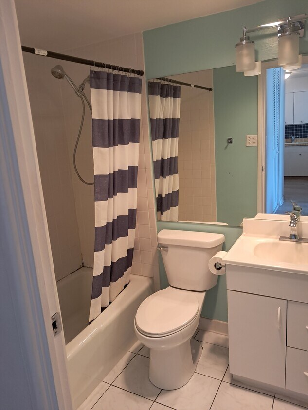 Foto principal - 5125 Blodgett Ave