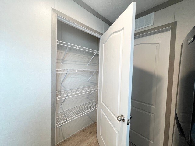 Building Photo - 9643 Anchor Dr