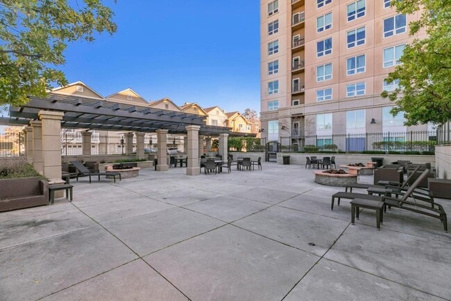 Foto del edificio - 1375 Lick Ave