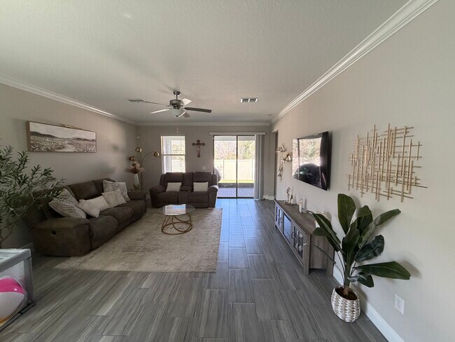 Foto del edificio - 9971 Campanula Ct