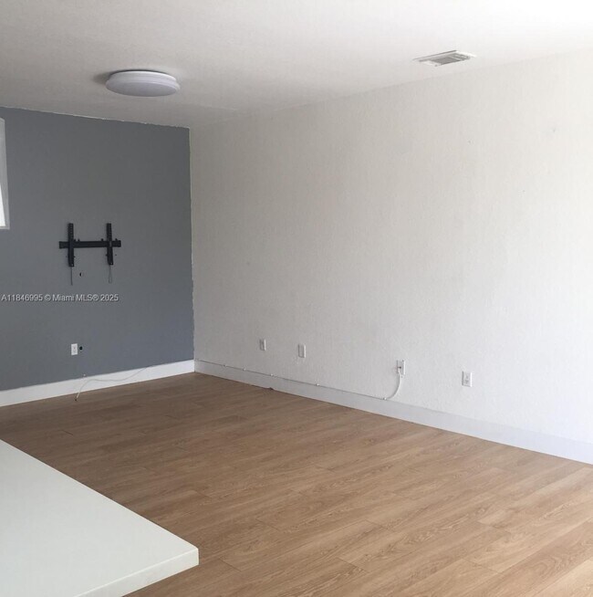Foto del edificio - 6251 SW 164th Path