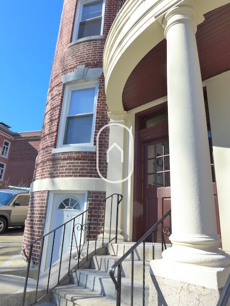 Foto del edificio - 183 Strathmore Rd