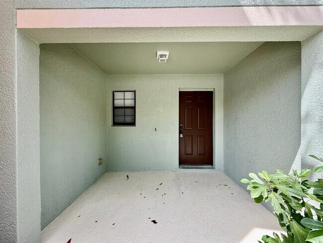 Foto del edificio - 2409 Hibiscus Bay Ln