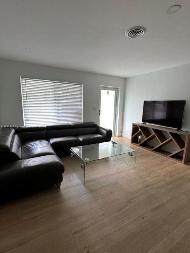 Foto del edificio - 3970 SW 58th St
