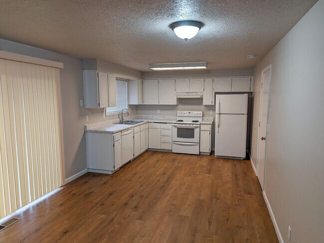 Foto del edificio - 1030 45th Ave NE
