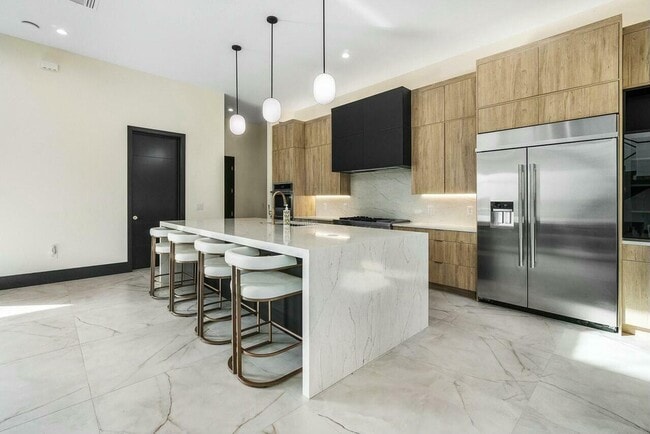 Building Photo - 13480 US-1