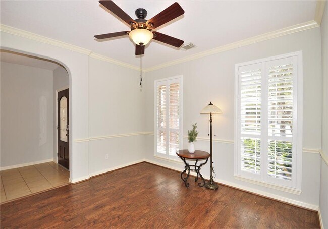 Building Photo - 2736 San Marco Ln