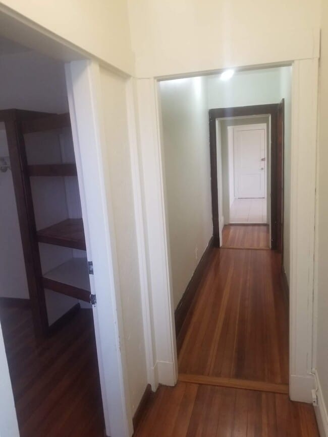 Building Photo - 16 Vermont Ave