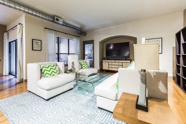 Sabine Street Lofts - 4