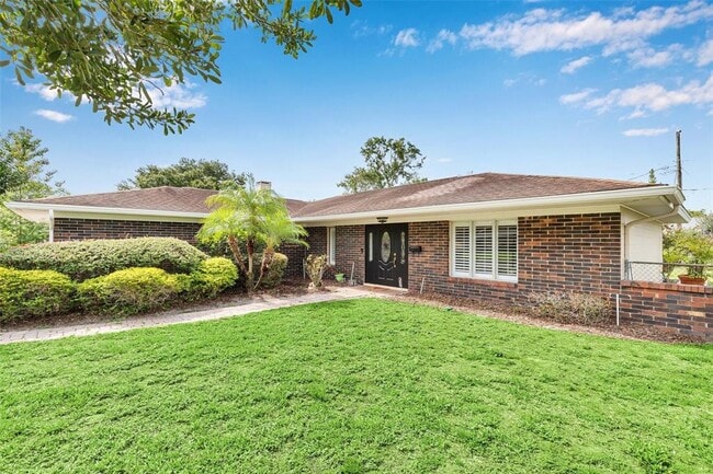 Building Photo - 2490 Lauder Dr