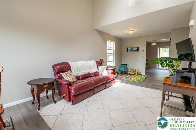 Foto del edificio - 2717 Tamlynn Ln