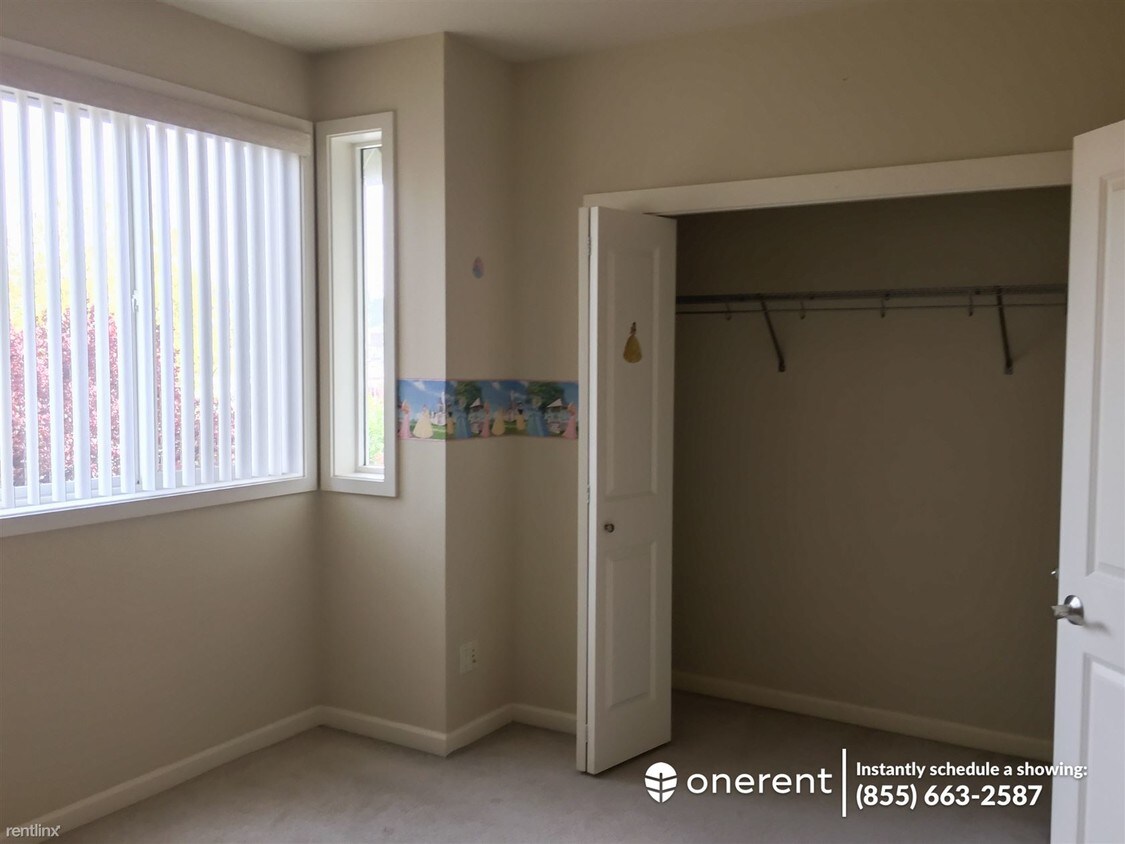 Foto principal - 3 br, 2 bath Townhome - 3625 Gilman Ave W