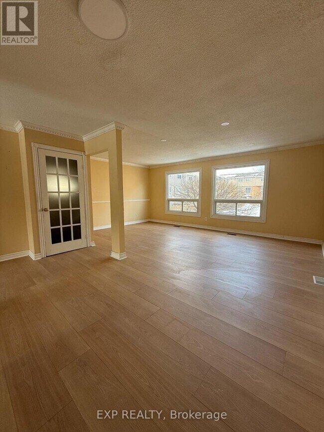 Photo du bâtiment - 2050 Upper Middle Rd