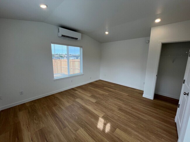Foto del edificio - 502 NE 16th St