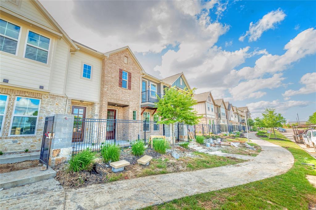 Foto principal - 9503 Towne Lake Pkwy