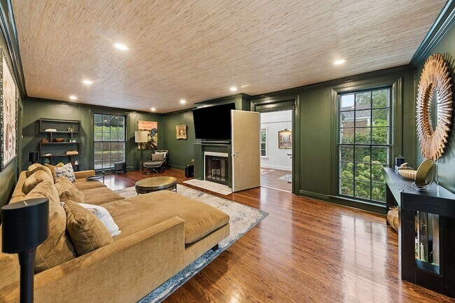 Foto del edificio - 1486 Woodmont Blvd