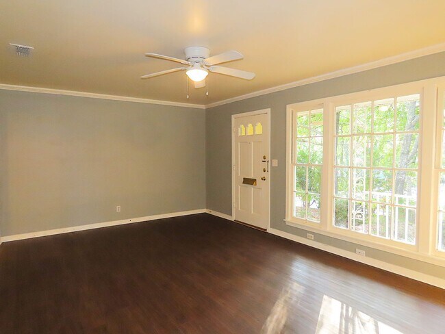Building Photo - Unique 2 Bedroom, 2 Bath Home in Tyler!