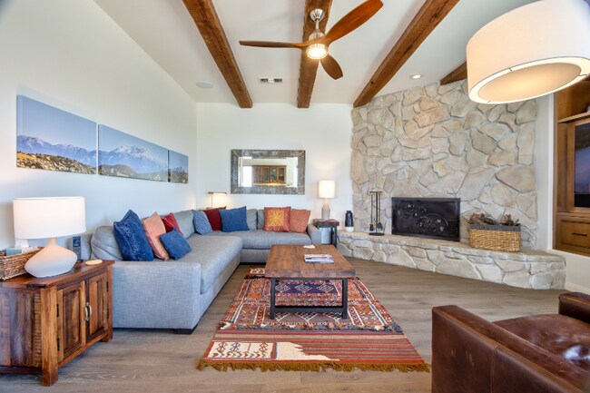 Building Photo - 39893 Cll Breve
