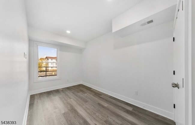 Foto del edificio - 1119 Hampton Pl